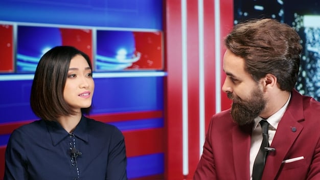A split screen showing a Republican and a Democrat candidate looking concerned on one side, and a smiling third-party candidate on the other, underscoring the impact and challenge they bring to the main political forces.